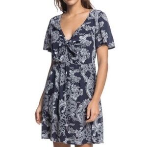 NWT. ROXY Women’s Floral Dress